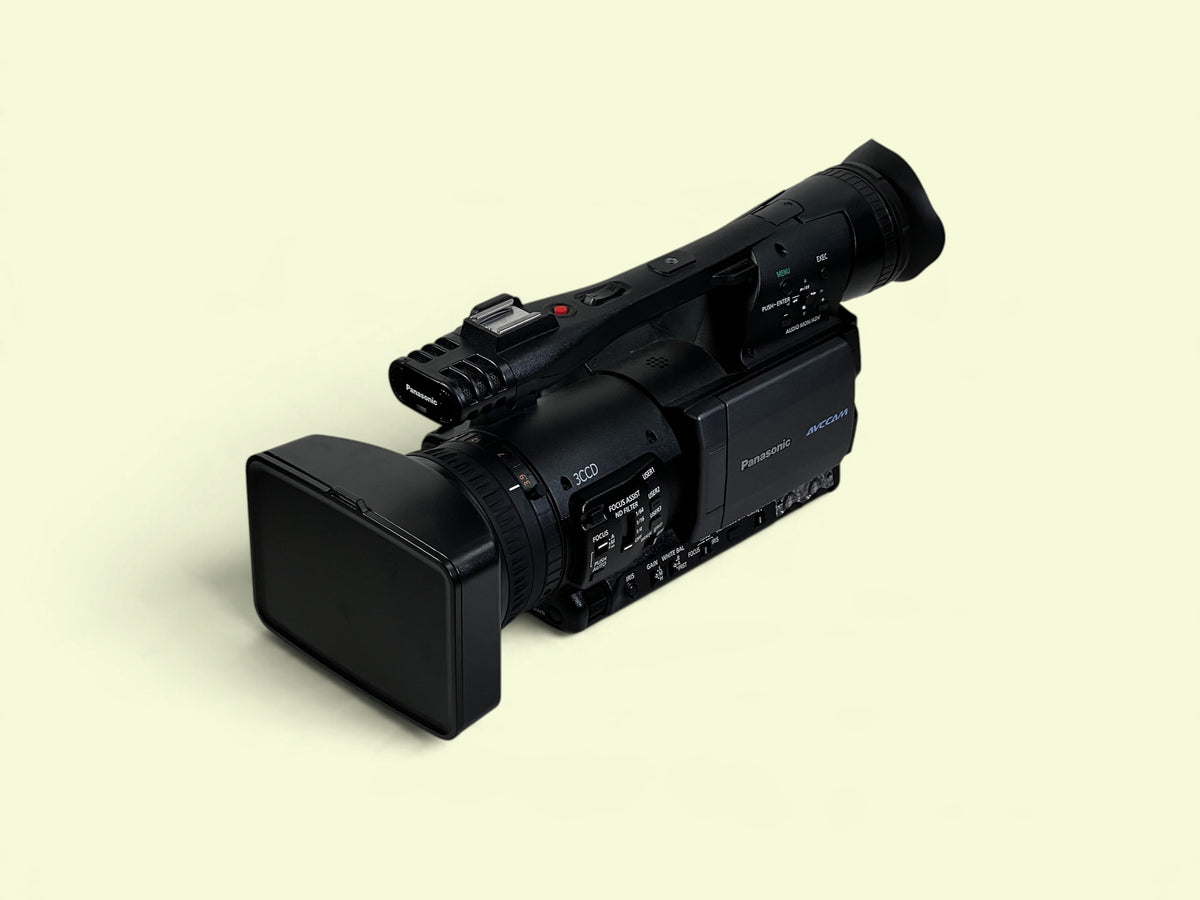 Panasonic AG-HMC151EJ 3CCD AVCCAM PAL Camcorder 324H Boxed ✨