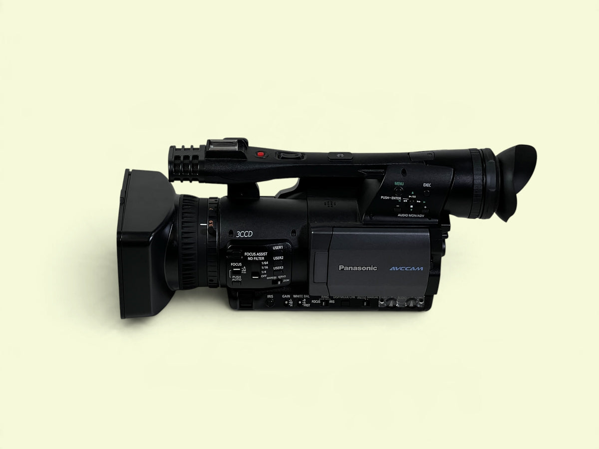 Panasonic AG-HMC151EJ 3CCD AVCCAM PAL Camcorder 324H Boxed ✨