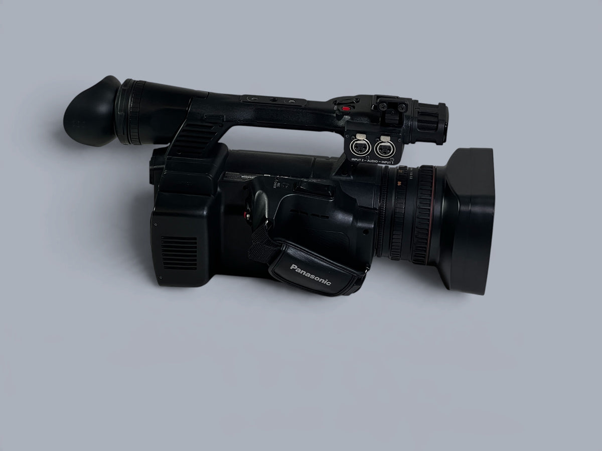 Panasonic AG-AC160EJ Full HD AVCCAM Camcorder 22x Zoom 5861H