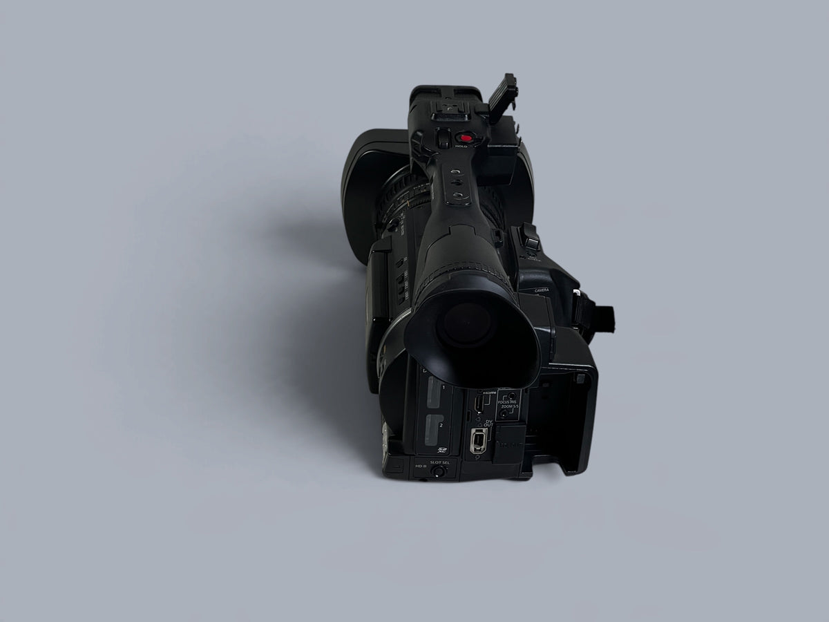 Panasonic AG-AC160EJ Full HD AVCCAM Camcorder 22x Zoom 5861H