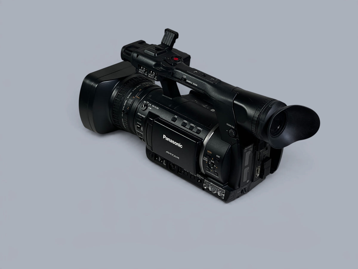 Panasonic AG-AC160EJ Full HD AVCCAM Camcorder 22x Zoom 5861H