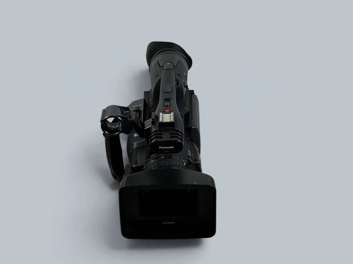 Panasonic AG-HMC151E 3CCD Full HD AVCCAM PAL Camcorder 736H