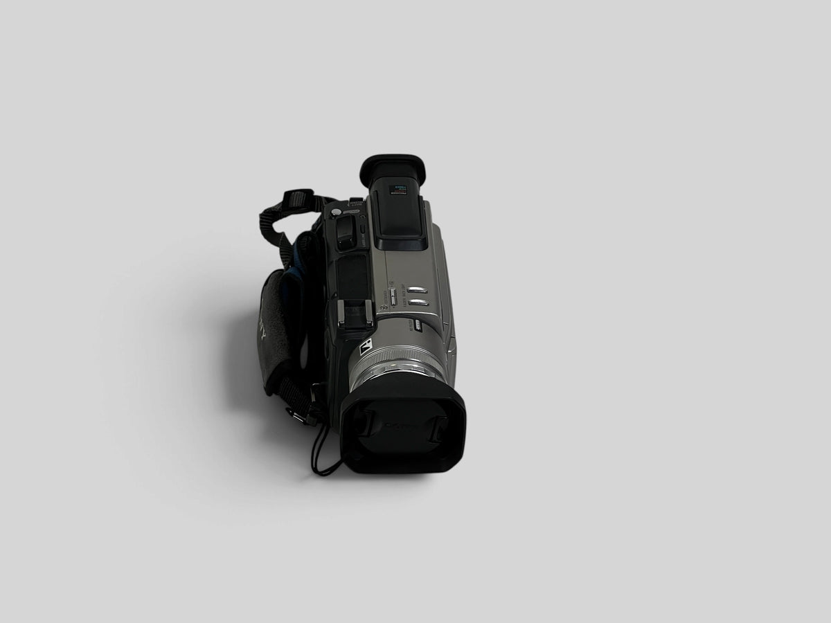 Sony DCR-TRV900E 3CCD MiniDV Camcorder PAL - Serviced ✨