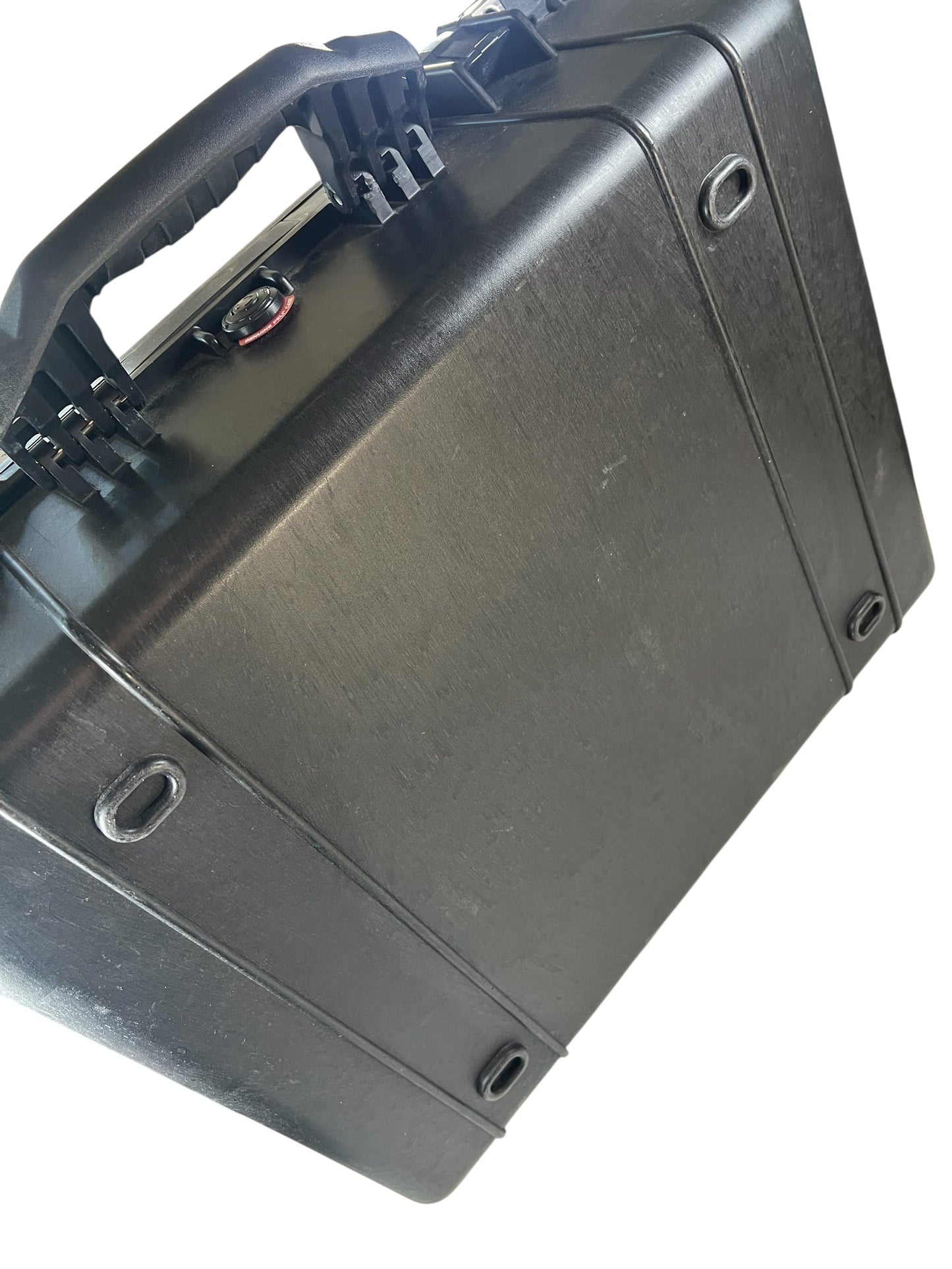 Peli 1600 Protector Case with Custom Foam – Black