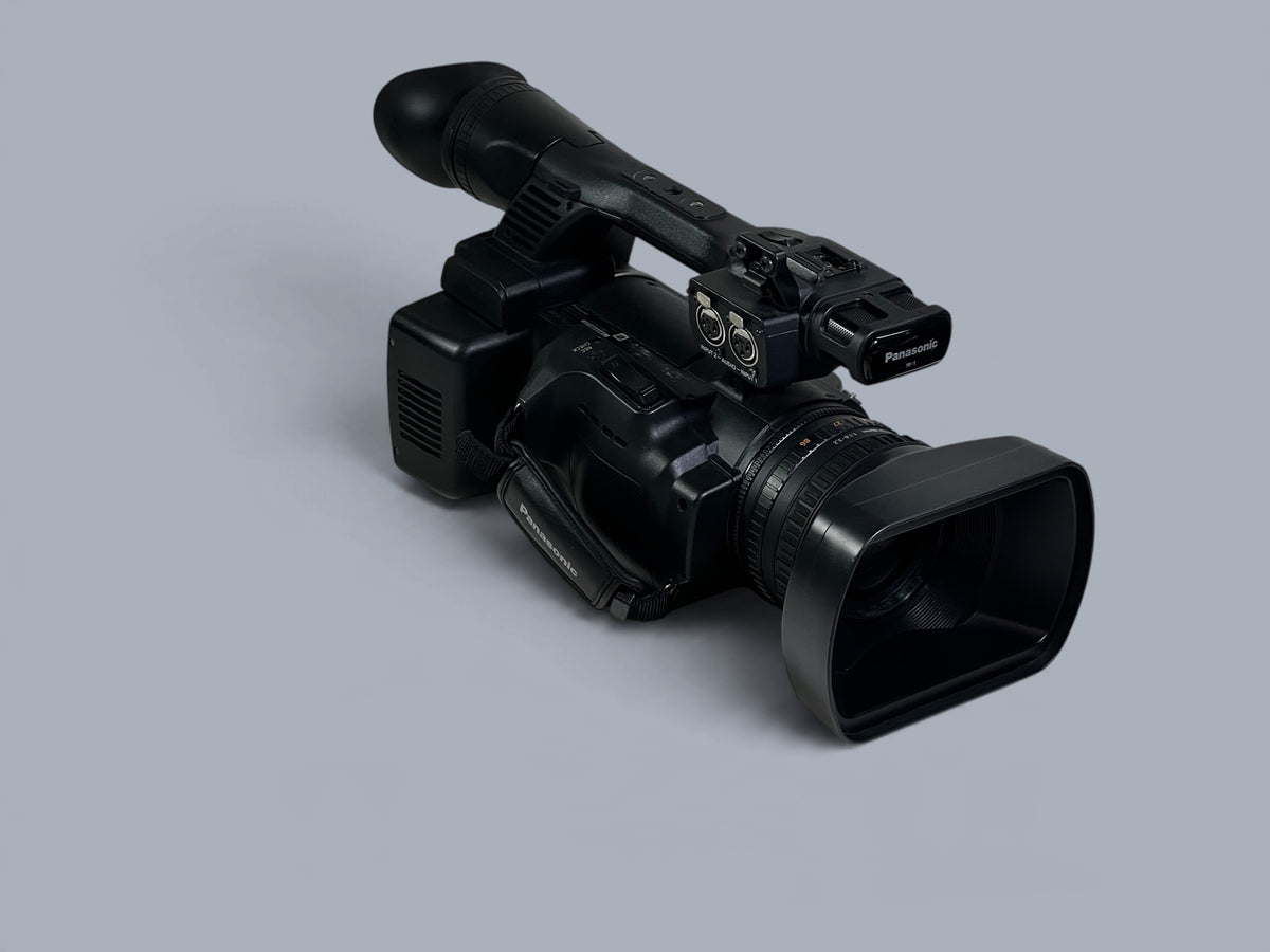 Panasonic AG-AC160EJ Full HD AVCCAM Camcorder 22x Zoom 5861H