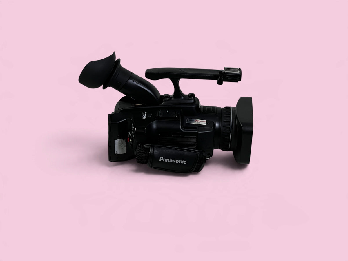 Panasonic AG-HMC41EJ Full HD AVCCAM Camcorder 3892H