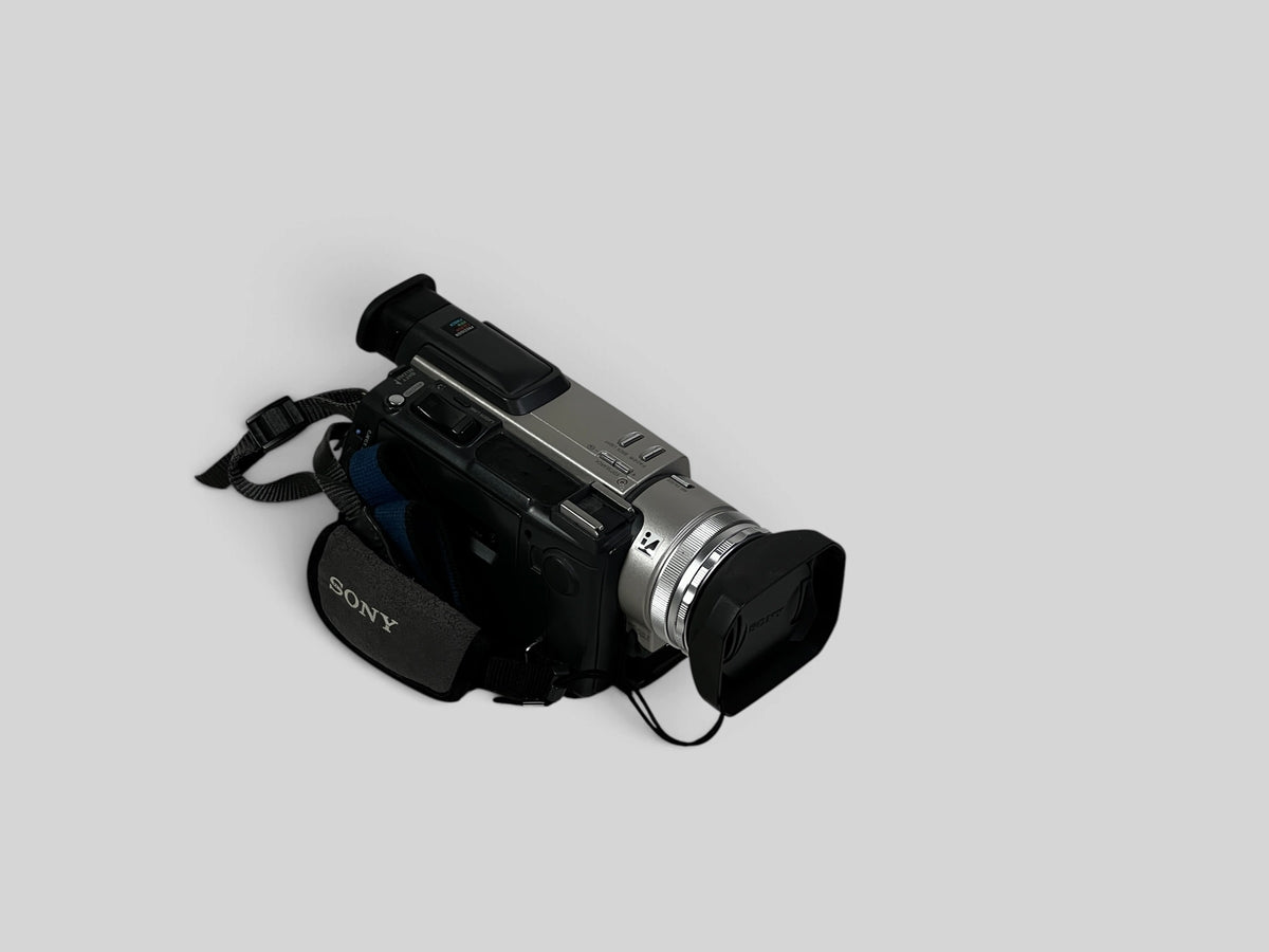 Sony DCR-TRV900E 3CCD MiniDV Camcorder PAL - Serviced ✨
