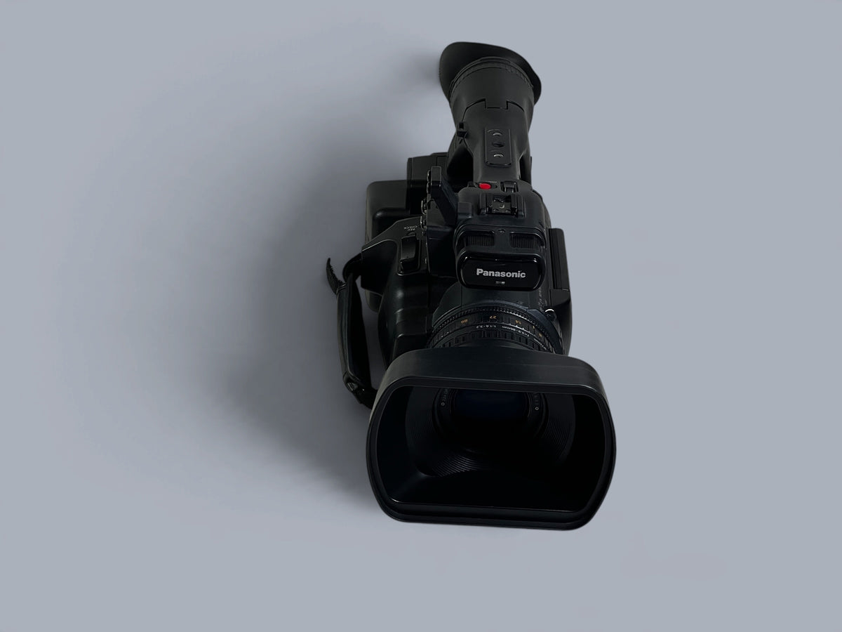Panasonic AG-AC160EJ Full HD AVCCAM Camcorder 22x Zoom 5861H